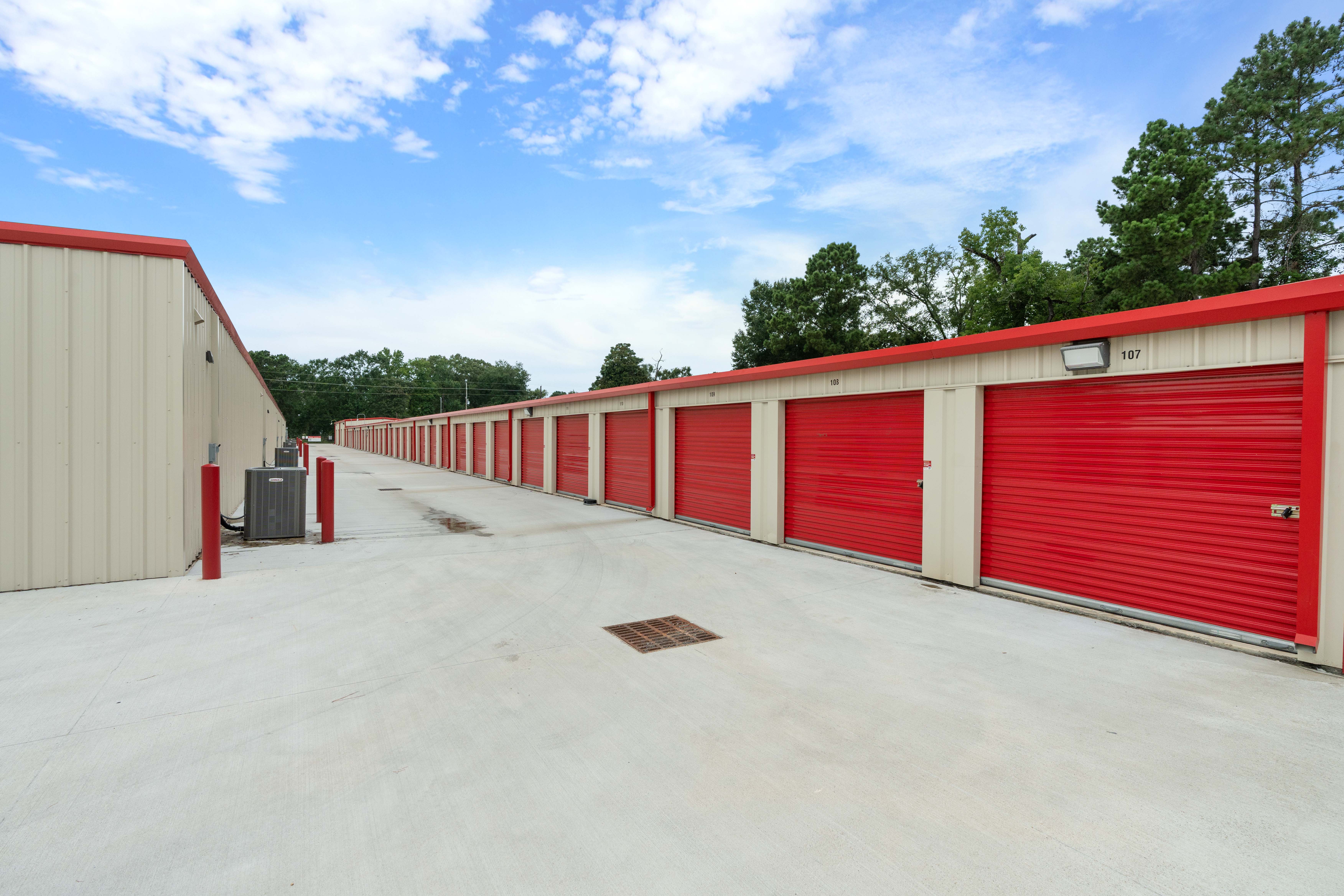 self storage units magnolia